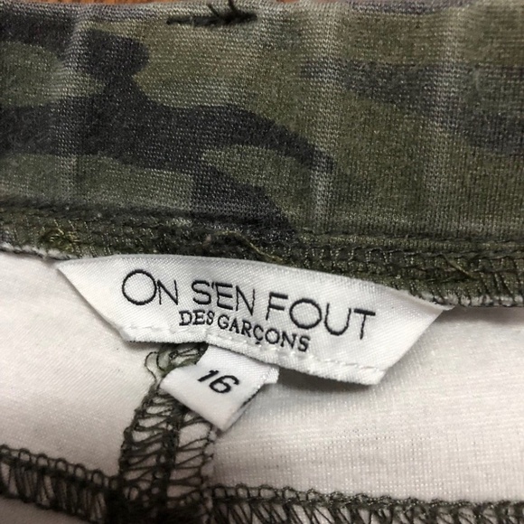 3/$15 - Camo Jeggings size 16 *read - Picture 3 of 5